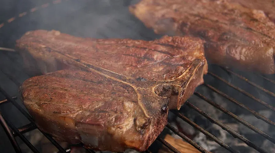 Health Canada Offers BBQ Food Safety Tips