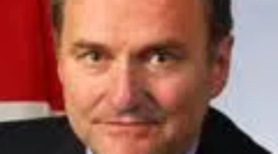 New Brunswick Senator Challenges Auditor-General