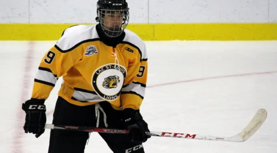 Sea Dogs Draft Centre Joseph Veleno First Overall