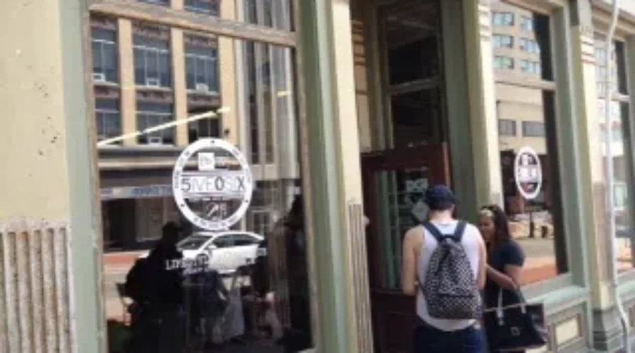 New Business Opens On King Street