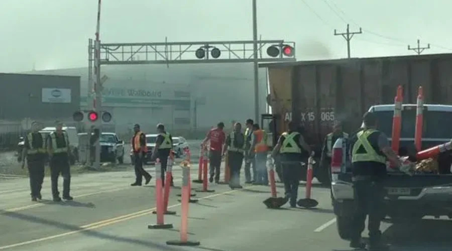 UPDATE: Traffic Moving On Bayside Drive Again