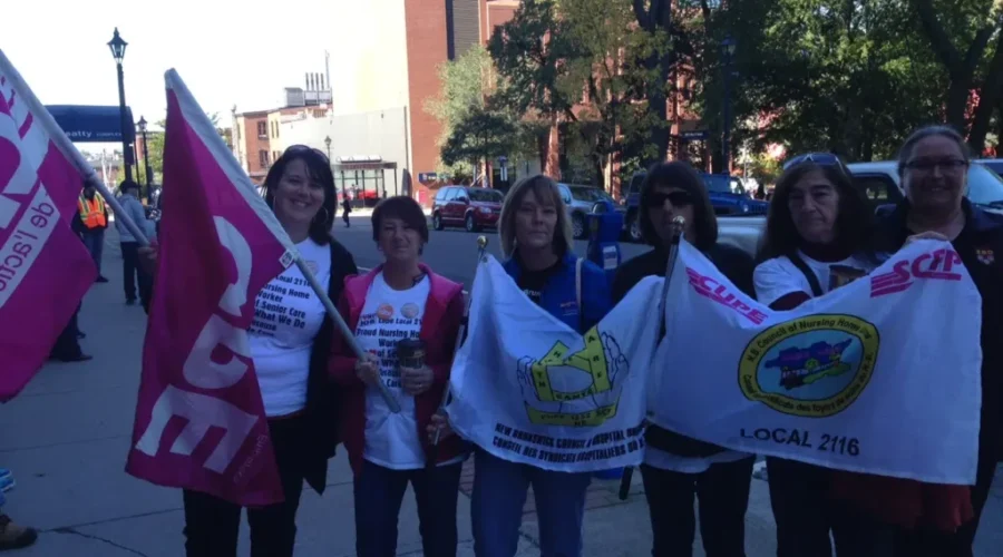 CUPE Protests In Front Of Admiral Beatty