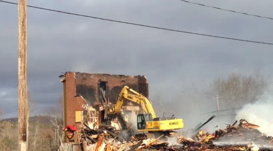 VIDEO: Demolishing A Building Destroyed By Fire In Hampton