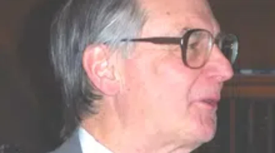 Retired Supreme Court Justice Ian Binnie Releases Report On Senate Expense Claims