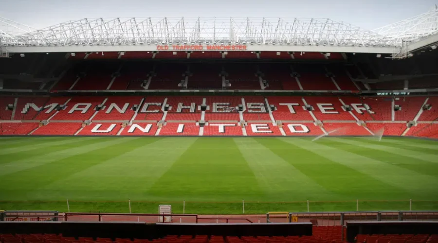 Manchester United Match Postponed Over Dummy Bomb