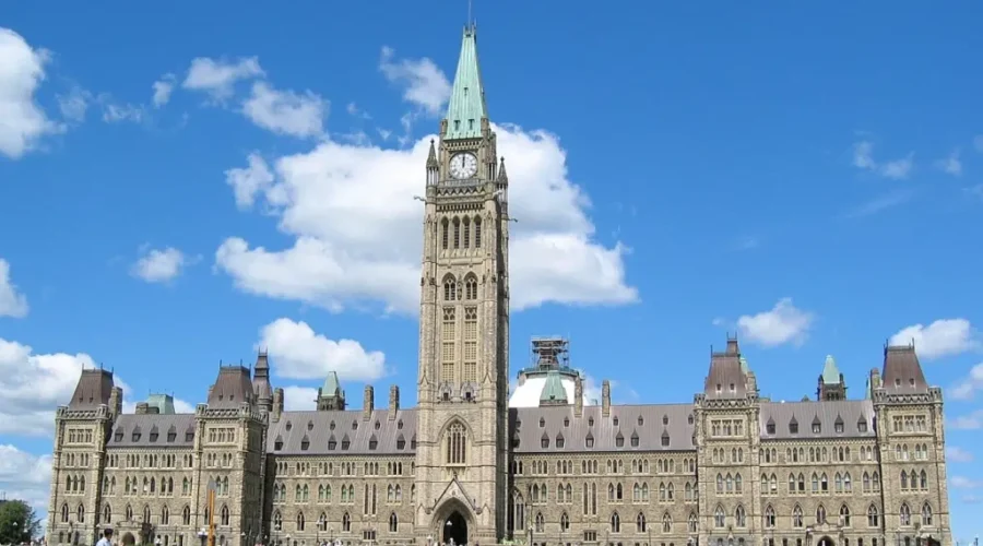 Federal Opposition Leaders Pledge Support For Alberta