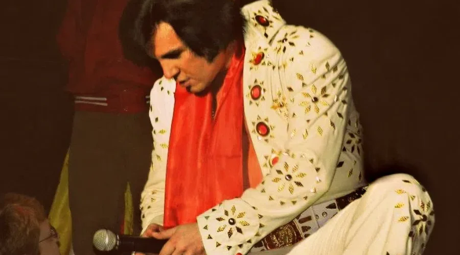 Elvis Impersonator Says The King Could Connect Like No Other