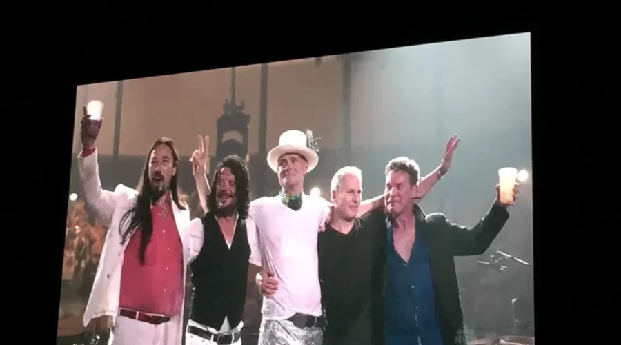 Millions Tune In To Watch Tragically Hip’s Last Show Of Summer Tour