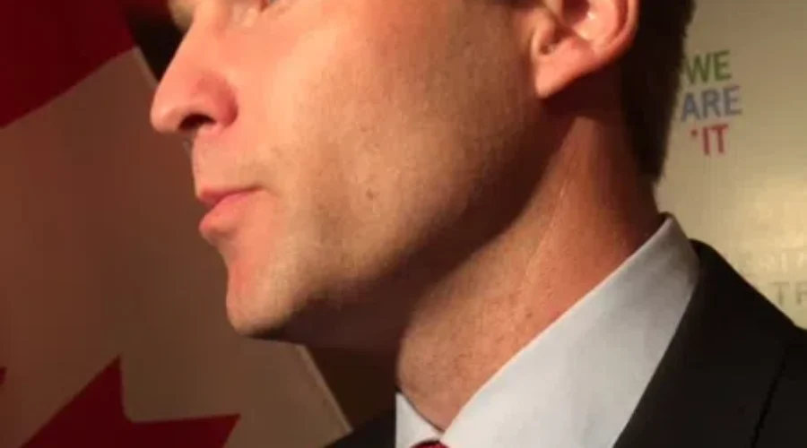 Premier Brian Gallant’s Approval Rating Takes Slight Dip, Poll Shows