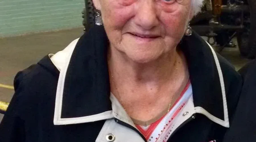 A 93 Year Old Woman Has A Big Role In The Remembrance Day Service