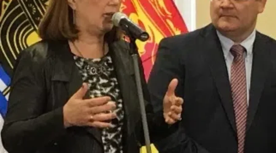 Federal Health Minister Examines NB Mental Health and Home Care Services