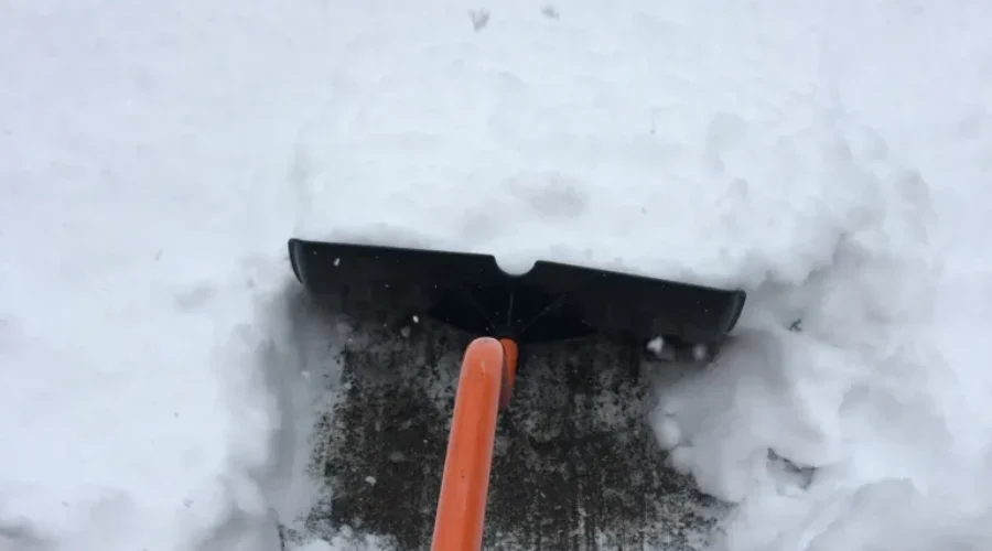 Ambulance NB Recommends Safe Shovelling Techniques During Blizzard Clean-up