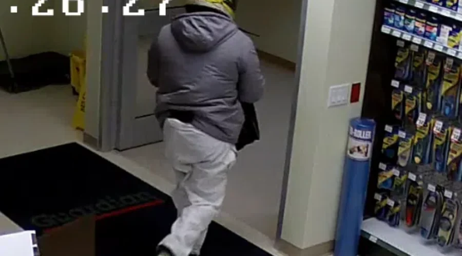 Man Robs Oromocto Pharmacy With Knife