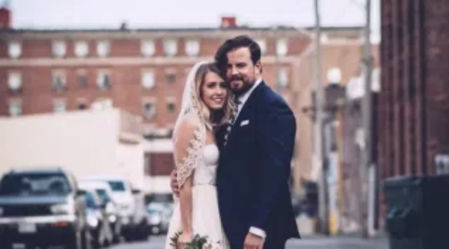 Millennial Brides Are Shopping Online For A Dress