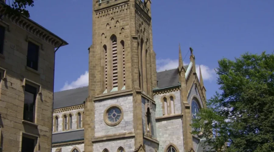 Overwhelming Number Of Canadians Say They’re Religious