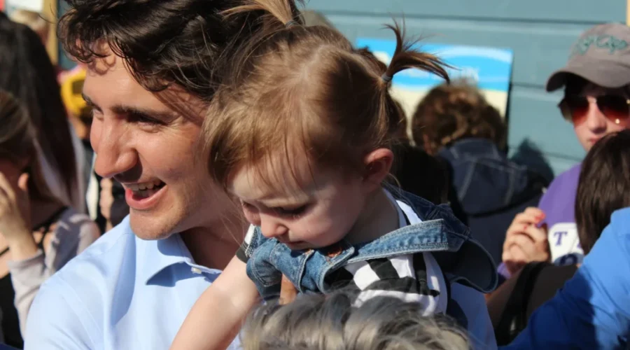 Large Turnout And Selfies Galore For Prime Minister In Grand Bay-Westfield