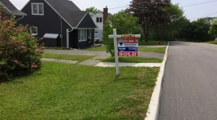 Mixed Views On Home Ownership