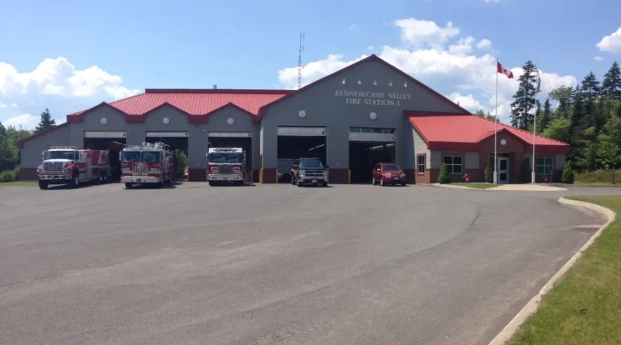 Crews Battle Fire On The Damascus Road