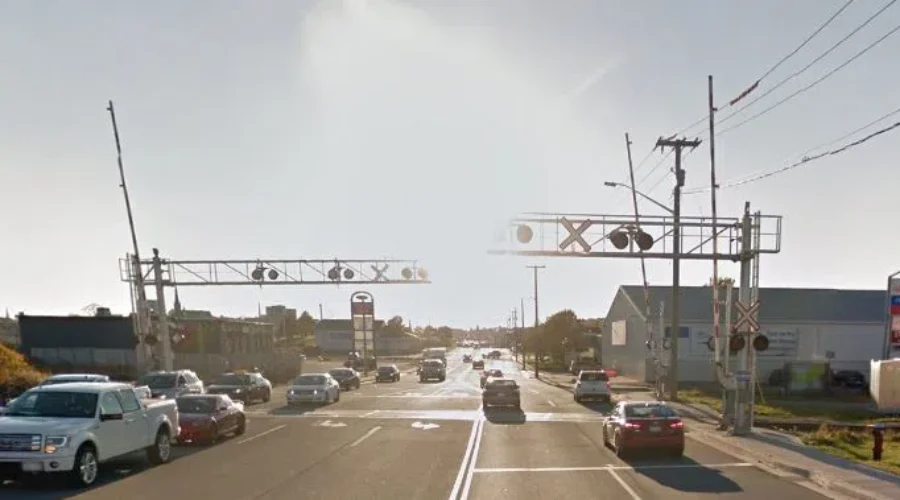 Traffic Disruption Along Thorne Avenue