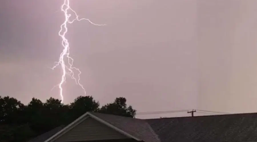 Loud Storm Brings Thunder, Rain and Lightning to Greater Saint John