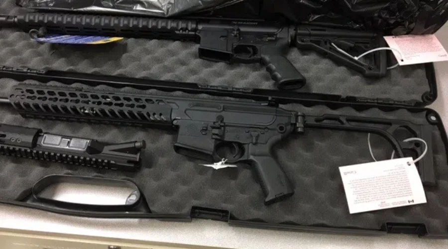 Man and Woman Facing Charges After Discovery Of Restricted Firearms At Woodstock Border Crossing