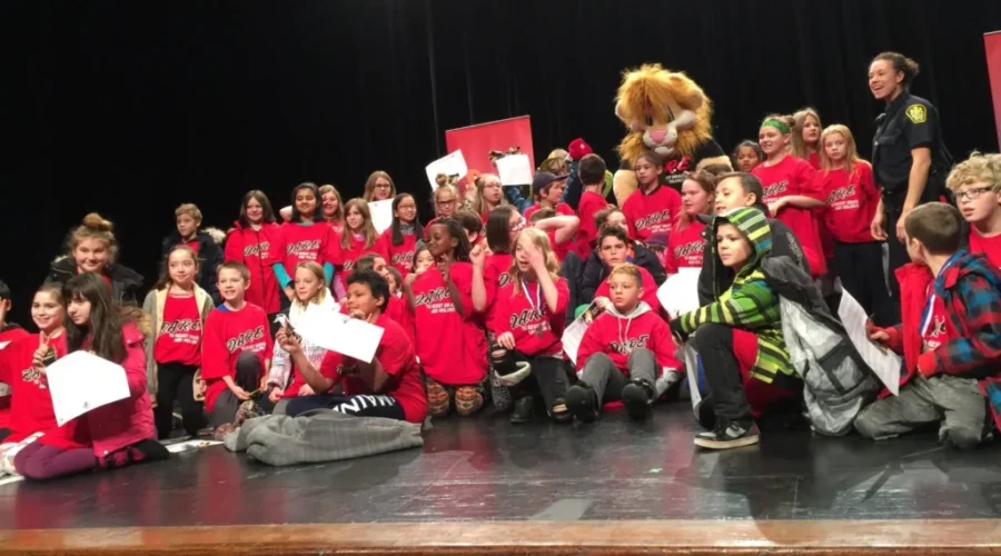 350 Saint John Grade 5 Students Graduate From The D.A.R.E. Program