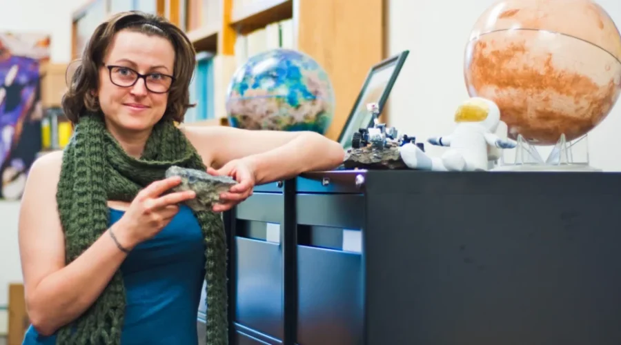 UNB Student To Study 389-Million-Year-Old Crater In Canada’s Far North