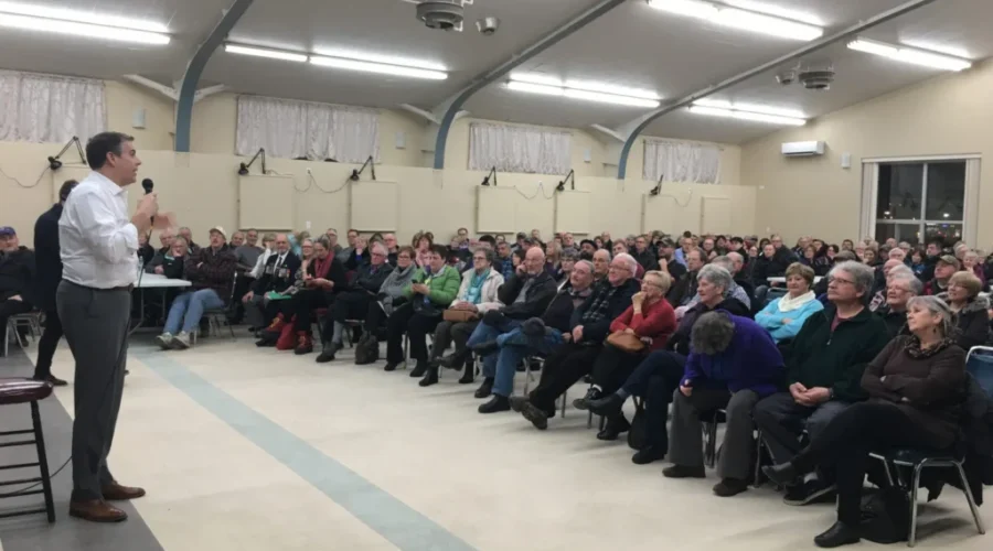 West Side Water Meeting Draws Big Crowd