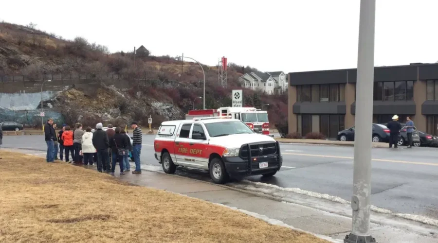Gas Smell Leads To An Expected Break For North End Workers