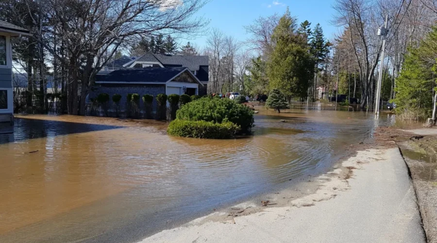 Over 1000 Registered Flood Evacuees