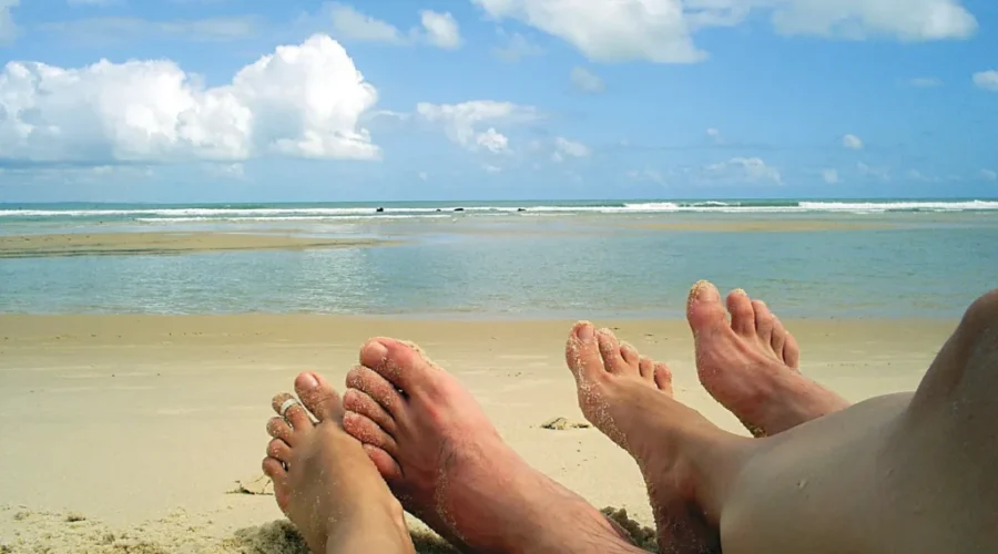 Survey Found Canadians Still Checking In At Work While On Vacation
