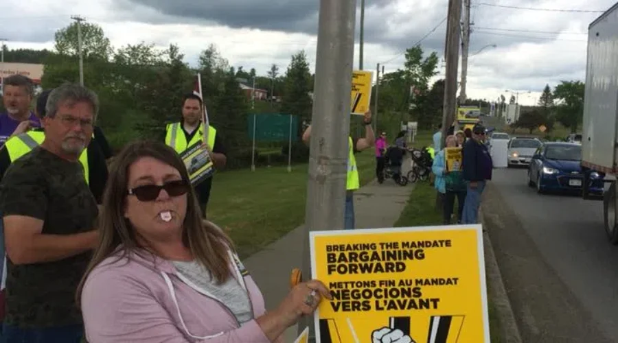Rally Shows Concern With Overworked Paramedics