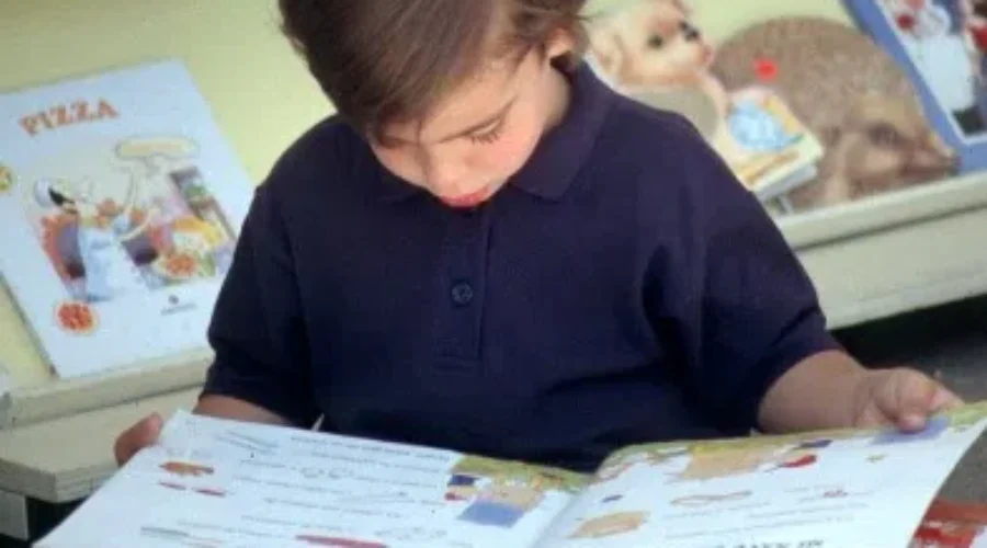 Student Mentors Needed For Literacy Program