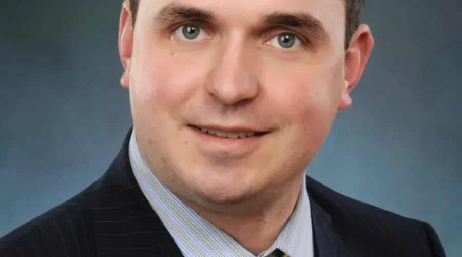 City Lawyer Seeks Council Seat