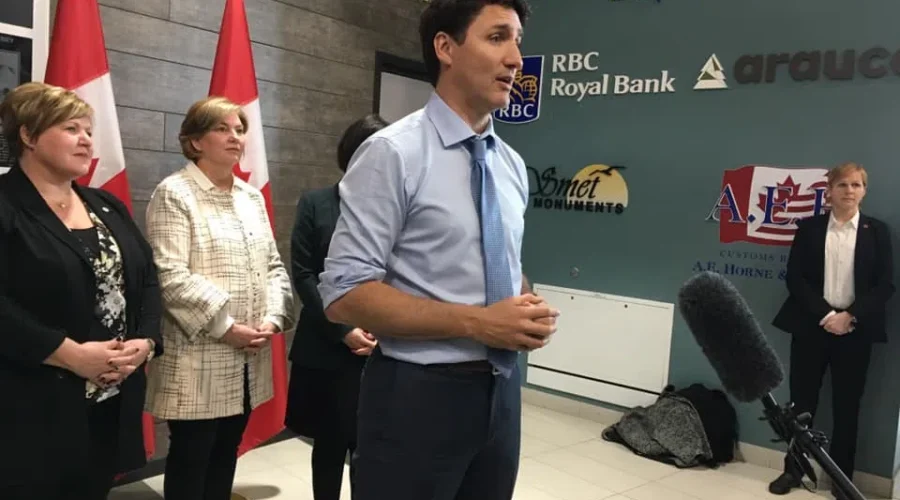 PM Talks Pharmacare with Seniors