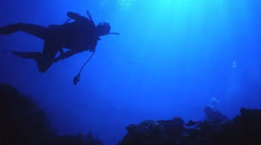 Diver Training In Grand Lake