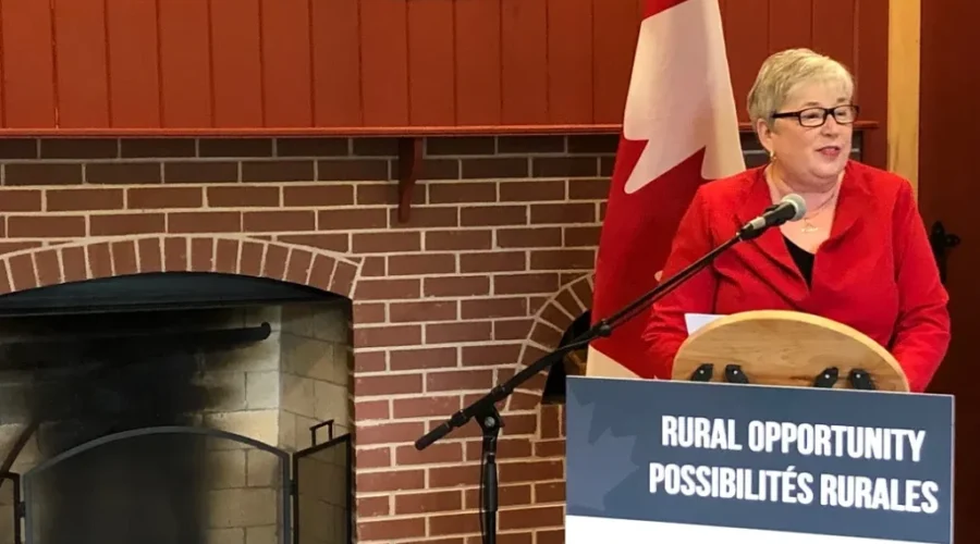 Minister Unveils Canadian Rural Economic Plan
