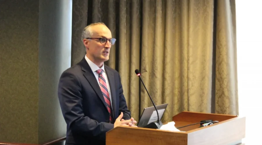 City Considers Mandatory Hotel Levy
