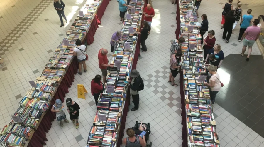Book Lovers Flock To Brunswick Square