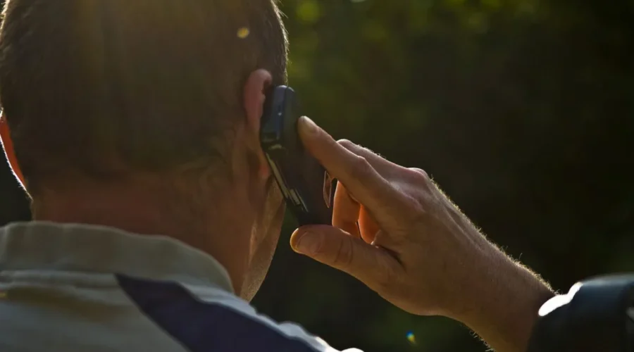 Three-Year Phone Contracts Under Review