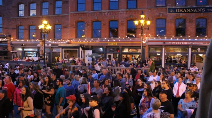 Country Star Voting-August 8th!