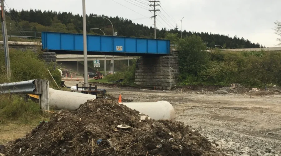 Crews Face ‘Challenges’ With Rothesay Ave. Work