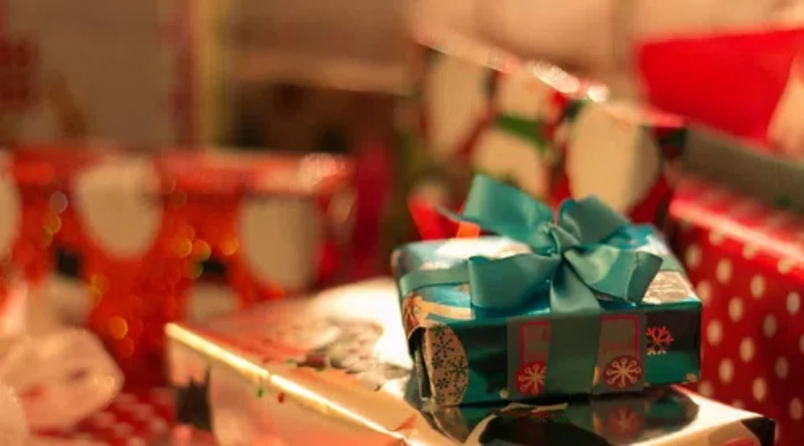 Canadians Get Ready For Holiday Spending: Survey