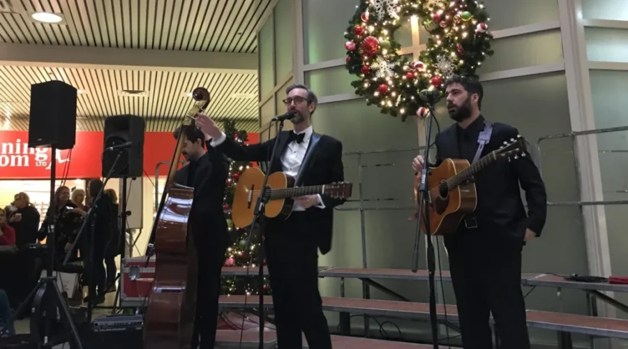 David Myles Sings For Local Food Banks