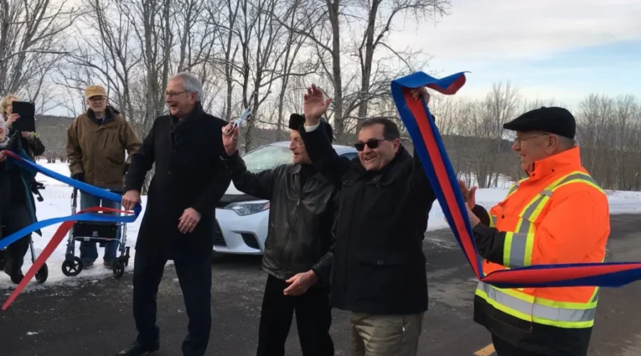 Darlings Island Residents Celebrate Raised Road