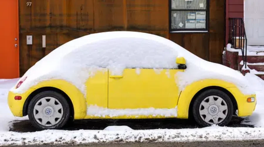 Expert Shares Winter Driving Tips