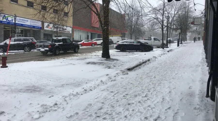 UPDATE: Snow Leads To Slick Roads, Flight Delays