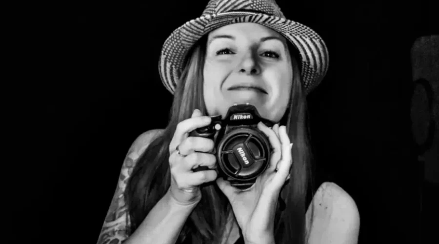 Musician Taking Front Step Family Photos