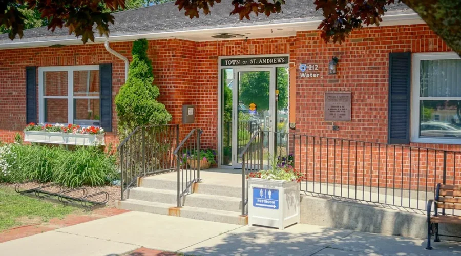 Saint Andrews Asks Day-Trippers To Stay Home