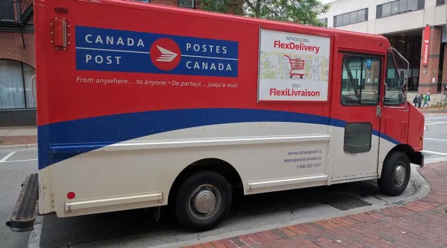 Canada Post Reports $153 Million Loss